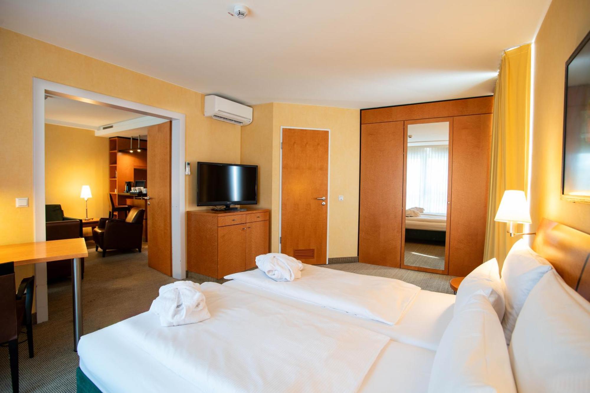 Best Western Premier Airporthotel Fontane BERlin Schönefeld Exterior foto