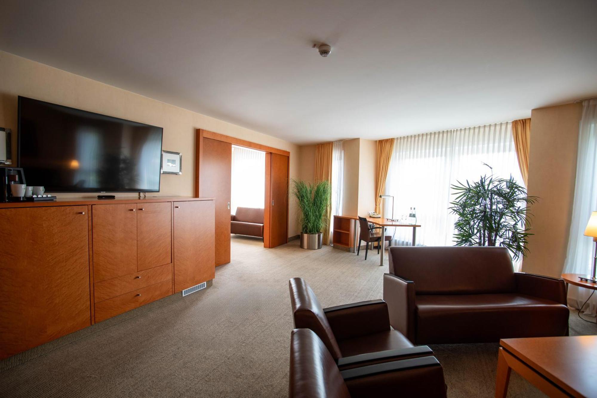 Best Western Premier Airporthotel Fontane BERlin Schönefeld Exterior foto